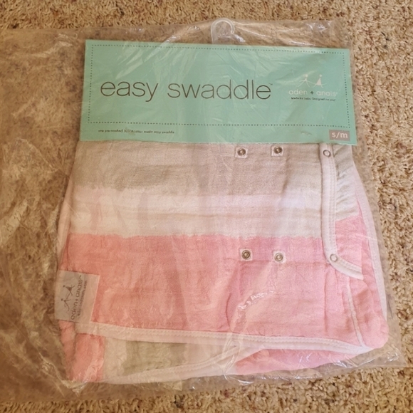 NWT Retired Aden & Ana's Easy Swaddle Paintbrush - Picture 6 of 6